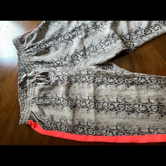 Custommade snake print neon stripe silk pants - Picture 4 of 5